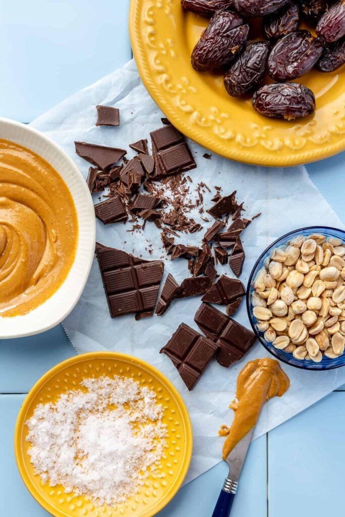 5 Malzemeli Sağlıklı Hurmalı Snickers Tarifi: Ev Yapımı Lezzet