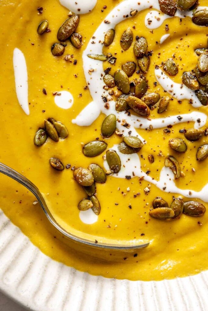 Sağlıklı Kabocha Kaju Köri Çorbası: Glutensiz ve Sütsüz Bir Lezzet